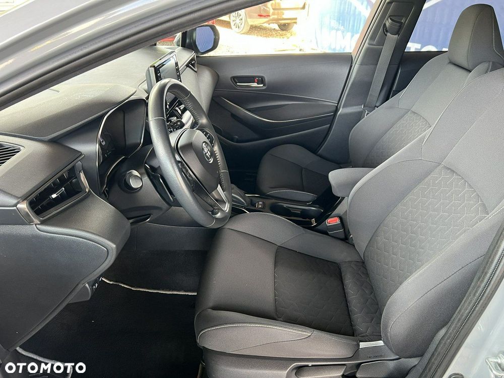 Toyota Corolla - 11