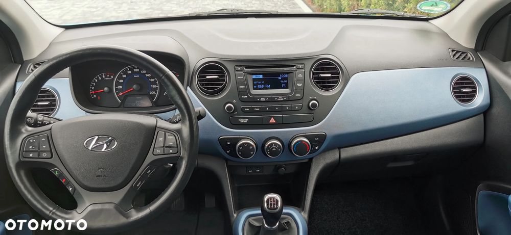 Hyundai i10 1.2 Fifa World Cup Edition - 24