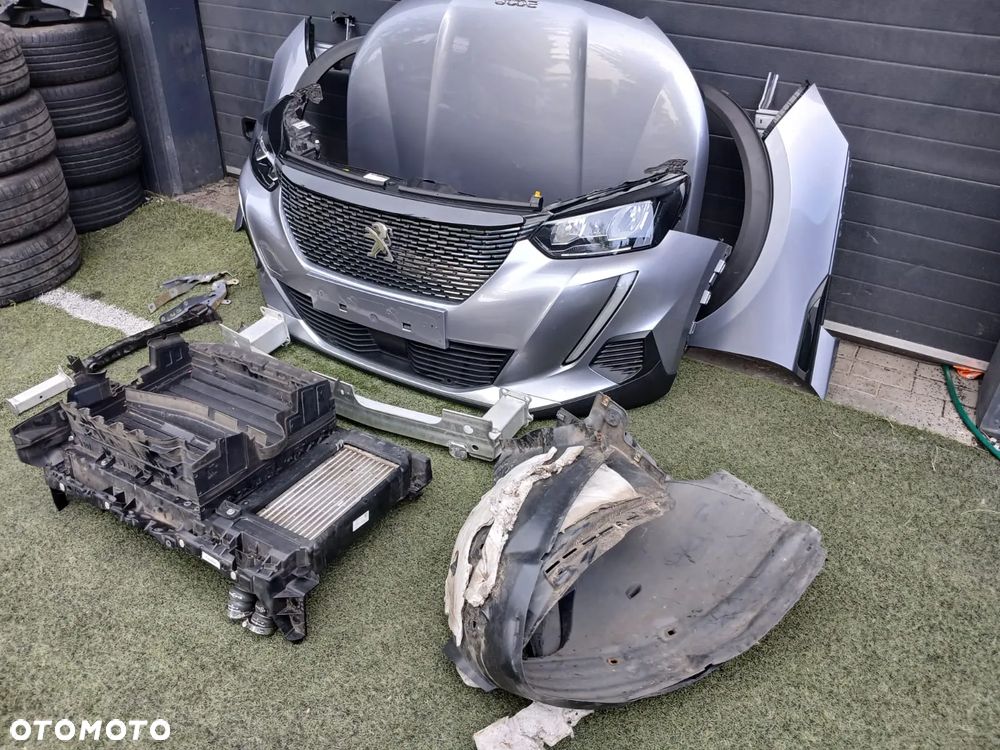 Maska błotniki reflektory przód Peugeot 2008 II kolor KCA demontaż - 3