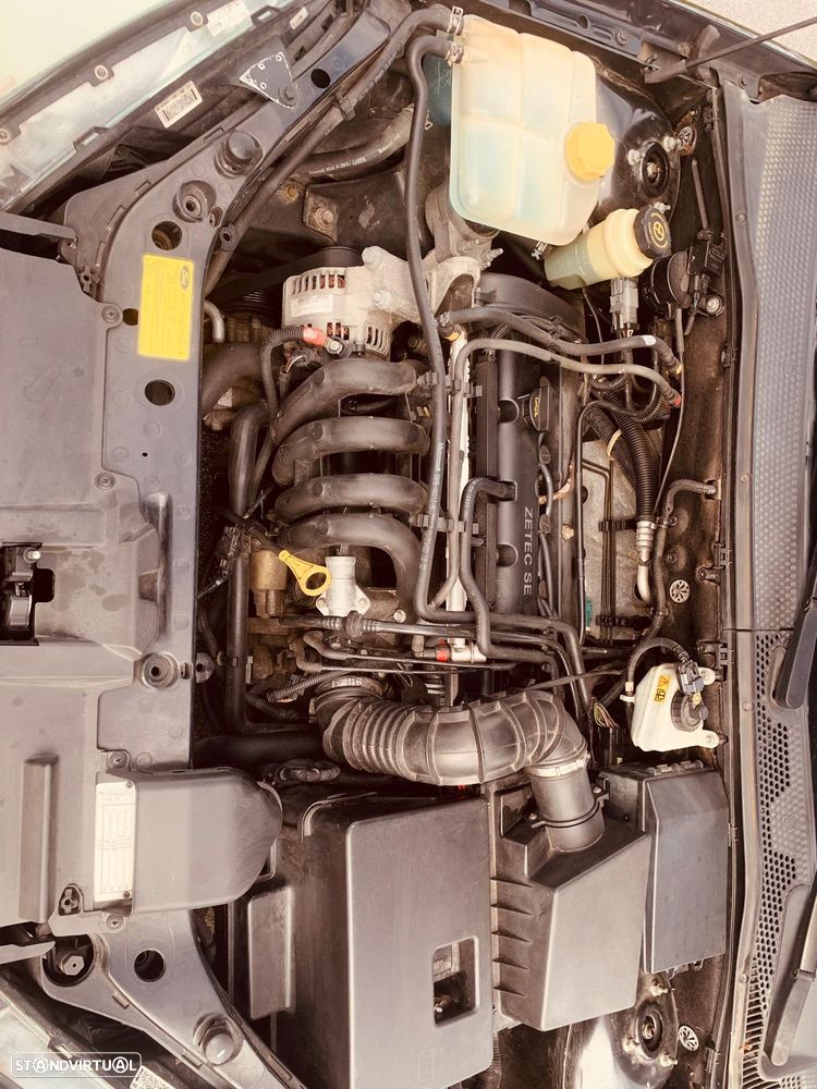 Ford Focus SW 1.4 Ambiente - 13