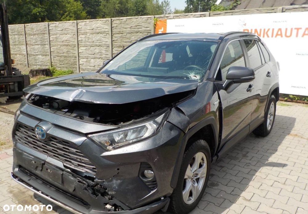 Toyota RAV4 - 6