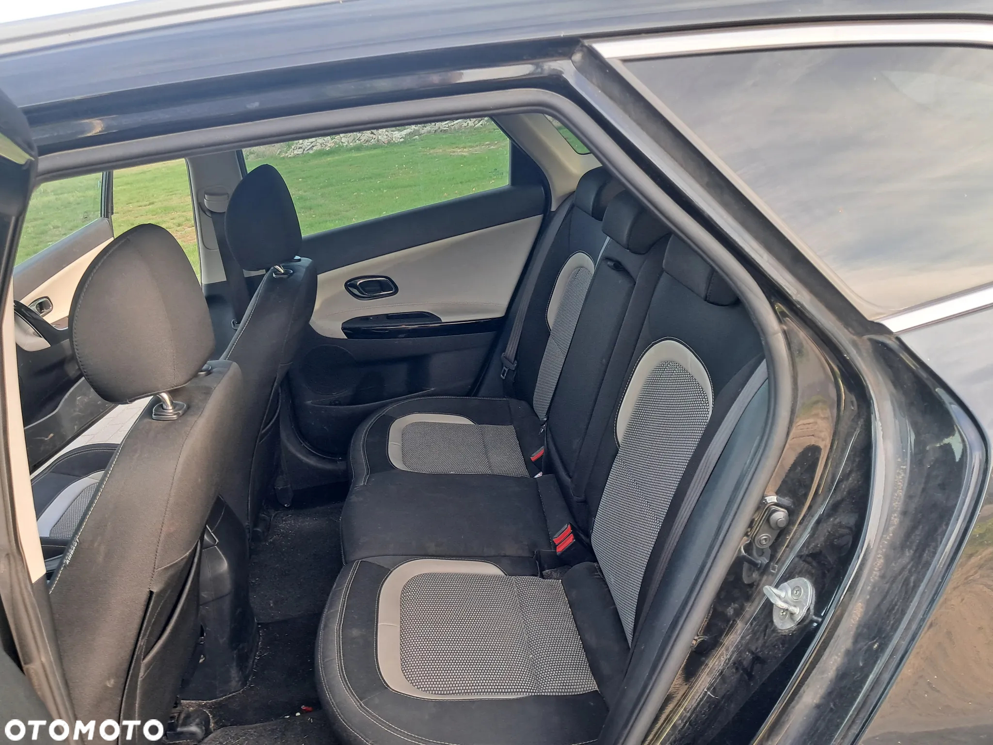 Kia Ceed 1.6 CRDi 128 Dream-Team Edition - 9