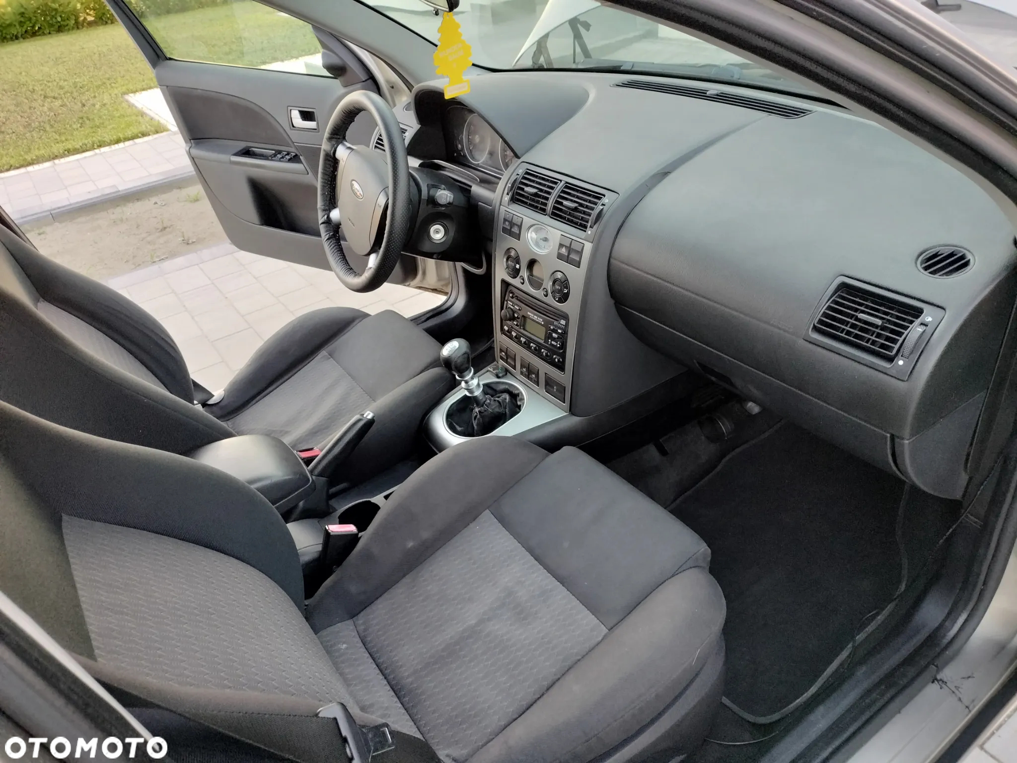 Ford Mondeo 2.0 Trend - 10