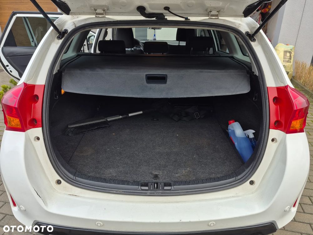 Toyota Auris 1.4 D-4D Active - 5