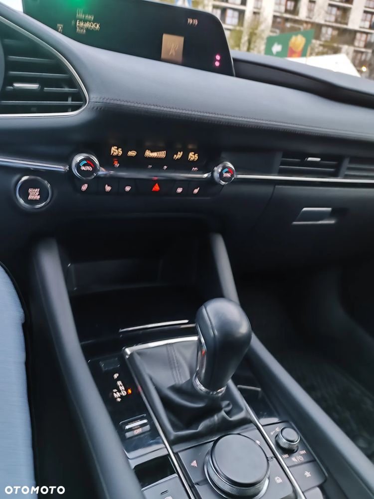 Mazda 3 2.0 mHEV Hikari - 12