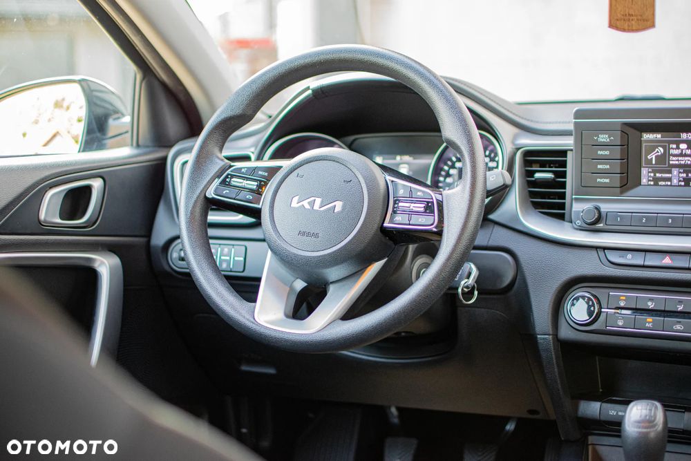 Kia Ceed 1.6 CRDi SCR M - 9