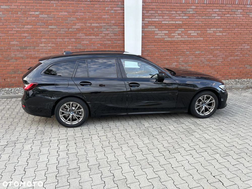 BMW Seria 3 320e M Sport - 17