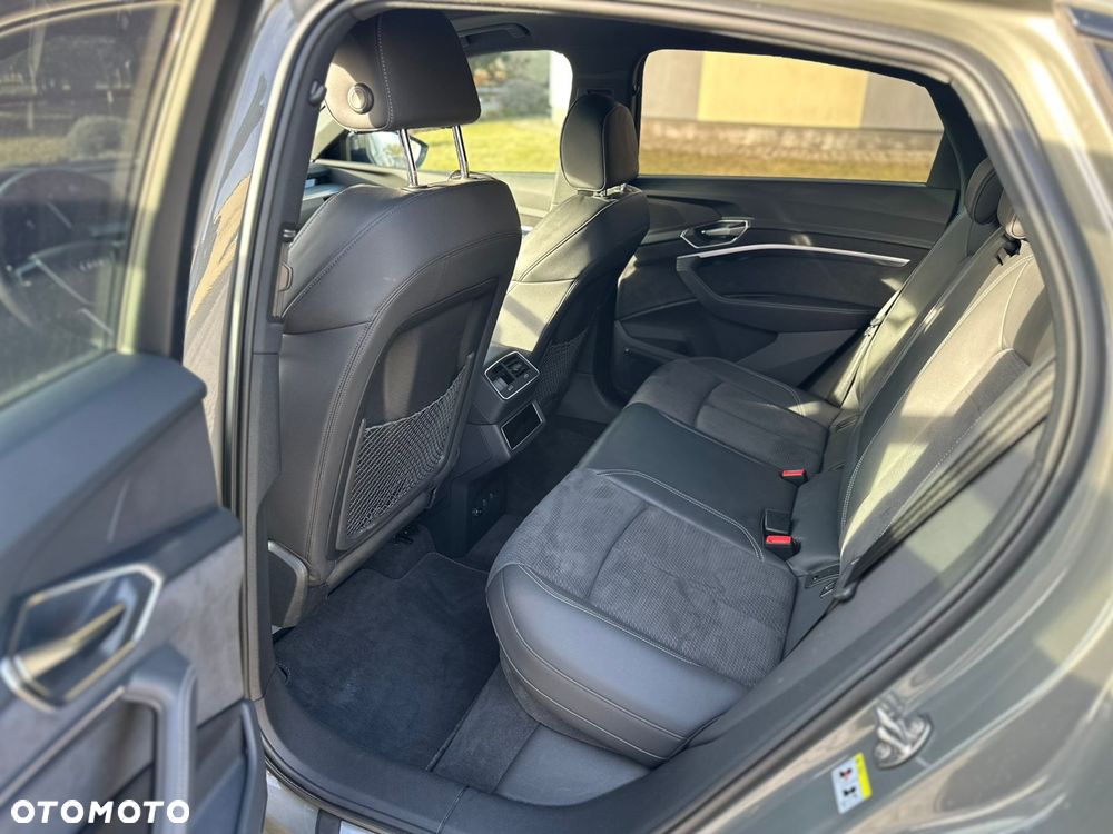 Audi Q8 Sportback e-tron - 20