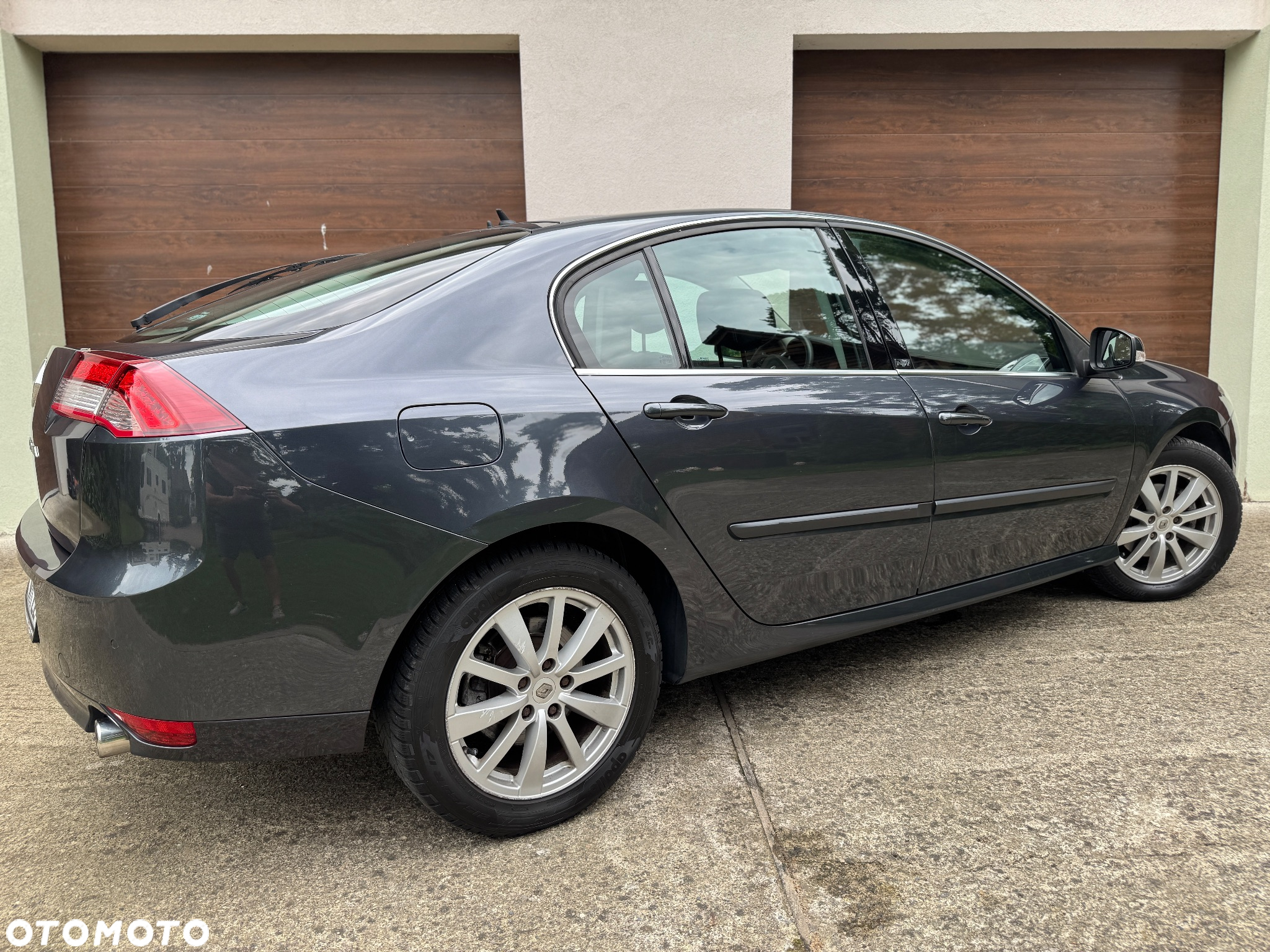 Renault Laguna dCi 180 FAP Initiale - 10