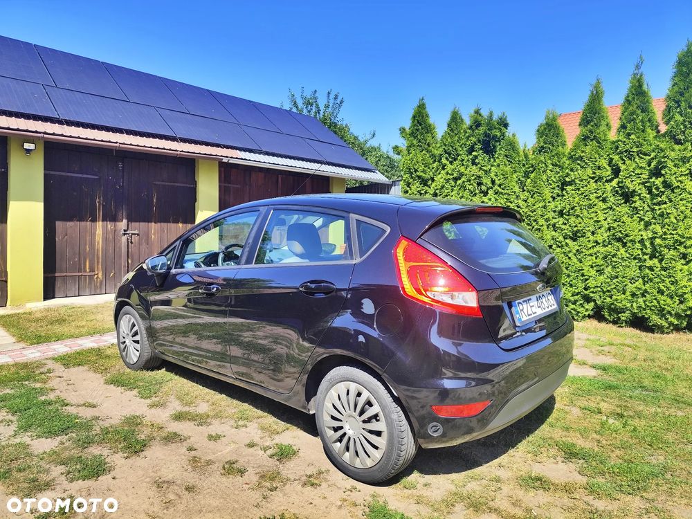 Ford Fiesta - 2