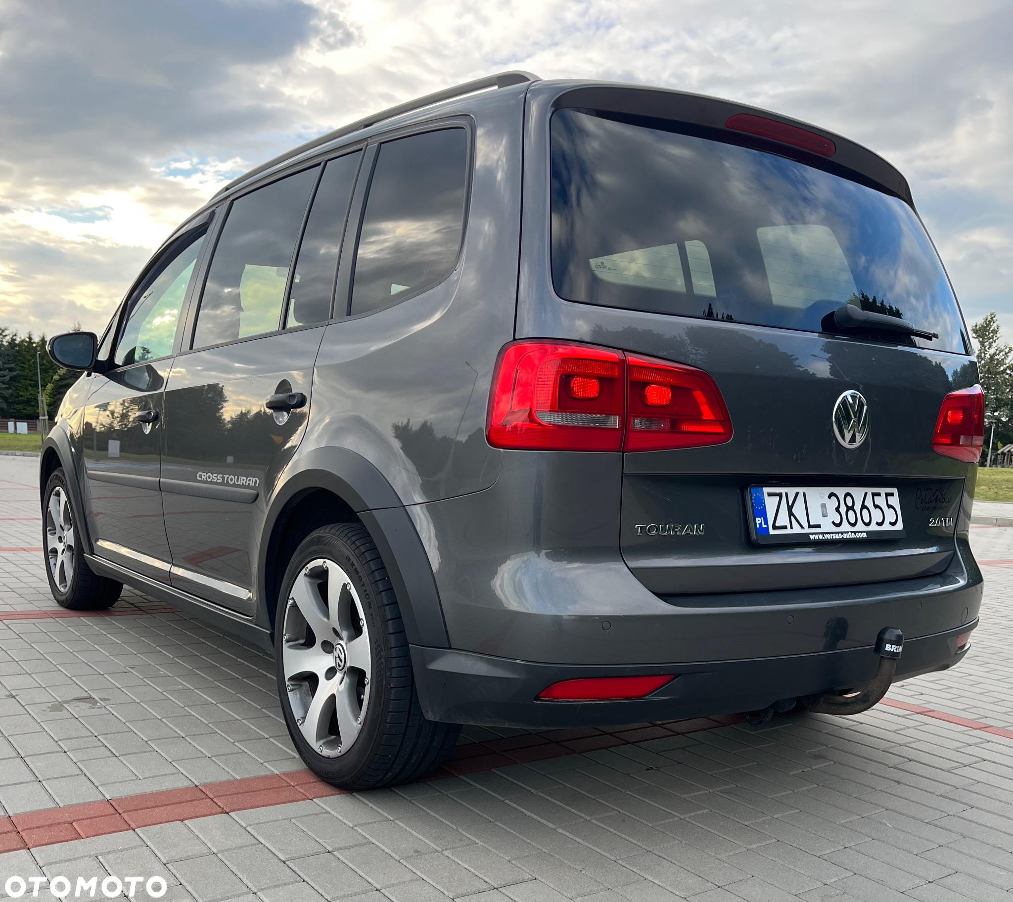Volkswagen Touran 2.0 TDI DPF Cross - 4