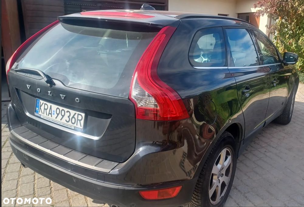 Volvo XC 60 D5 AWD Momentum - 2