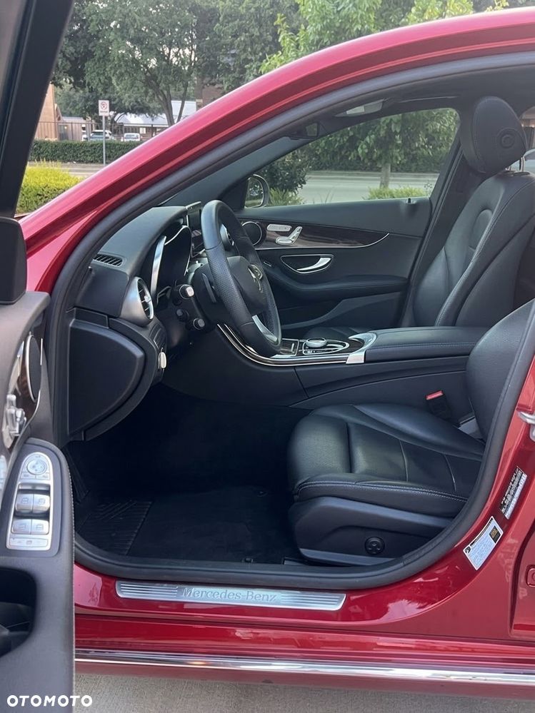 Mercedes-Benz Klasa C 300 9G-TRONIC - 9