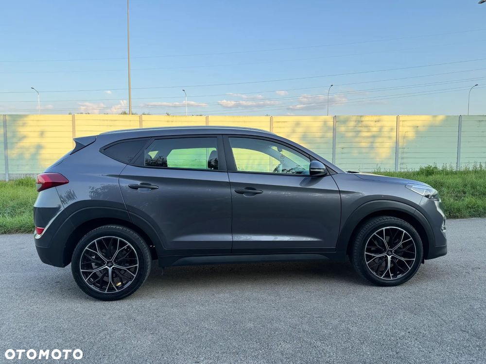 Hyundai Tucson 1.7 CRDI BlueDrive Comfort 2WD - 10