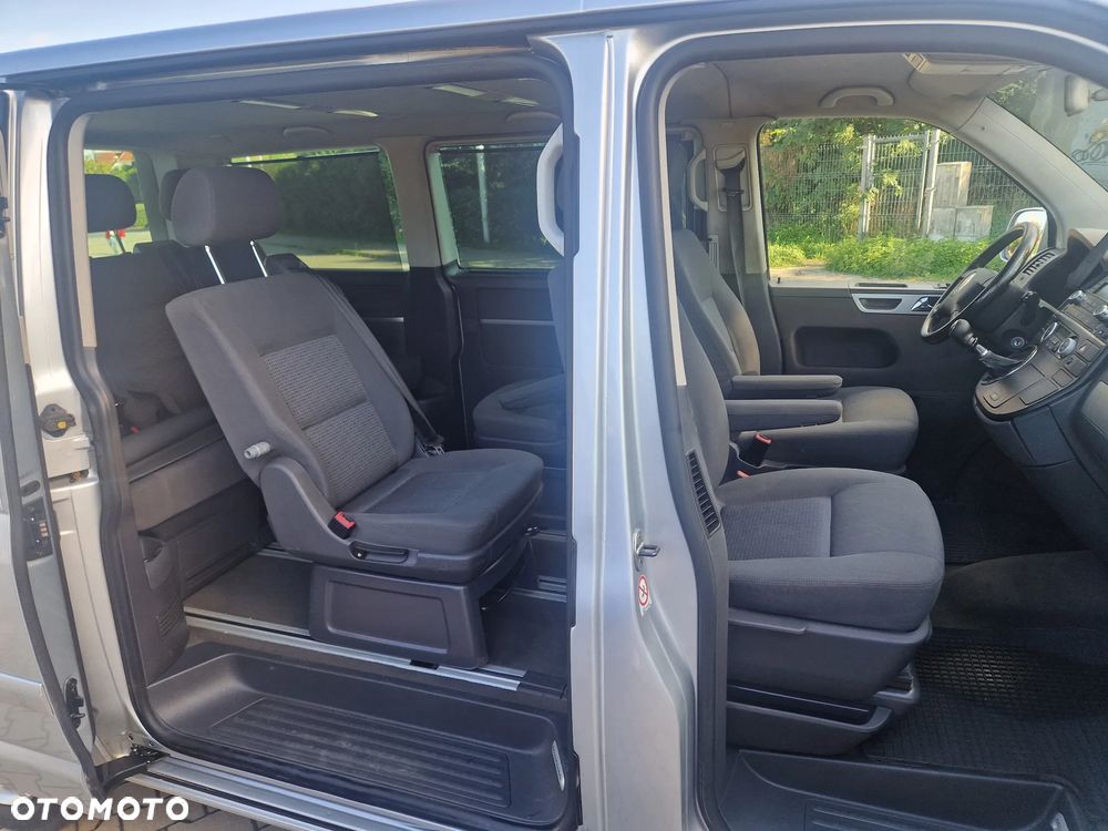 Volkswagen Multivan - 8