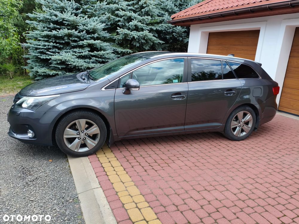 Toyota Avensis 2.0 Prestige MS - 1
