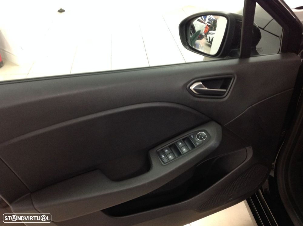 Renault Clio 1.0 TCe Techno - 17