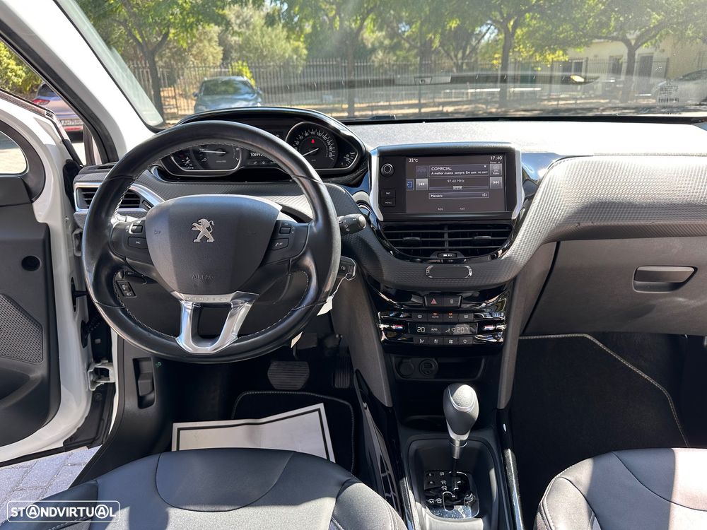 Peugeot 2008 PureTech 110 Stop&Start EAT6 Allure - 17