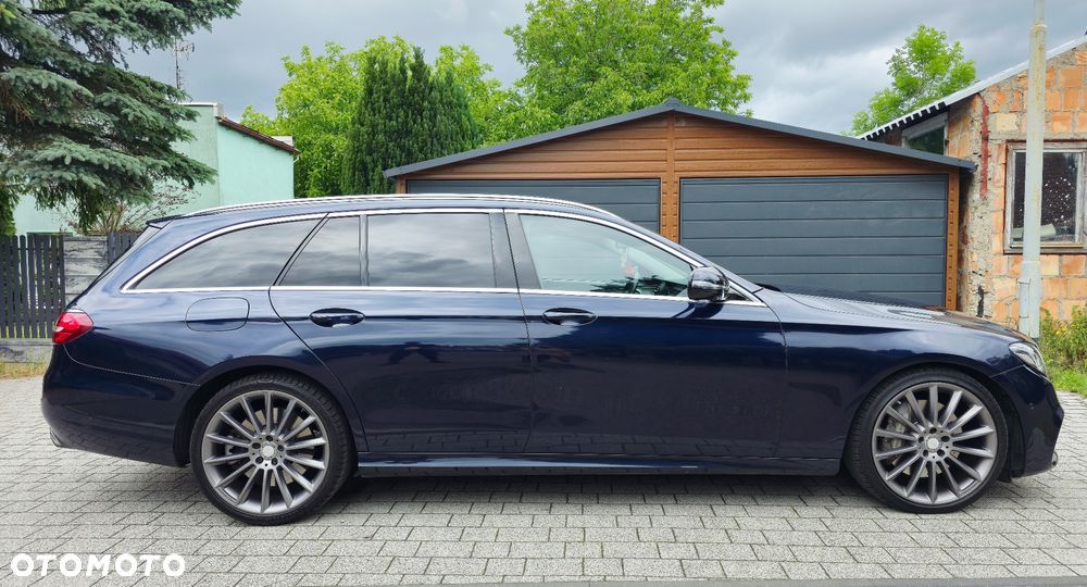 Mercedes-Benz Klasa E 400 4-Matic 9G-TRONIC - 3