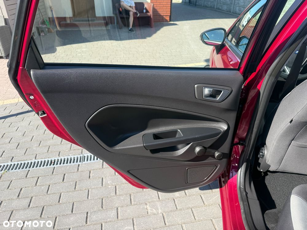 Ford Fiesta - 15