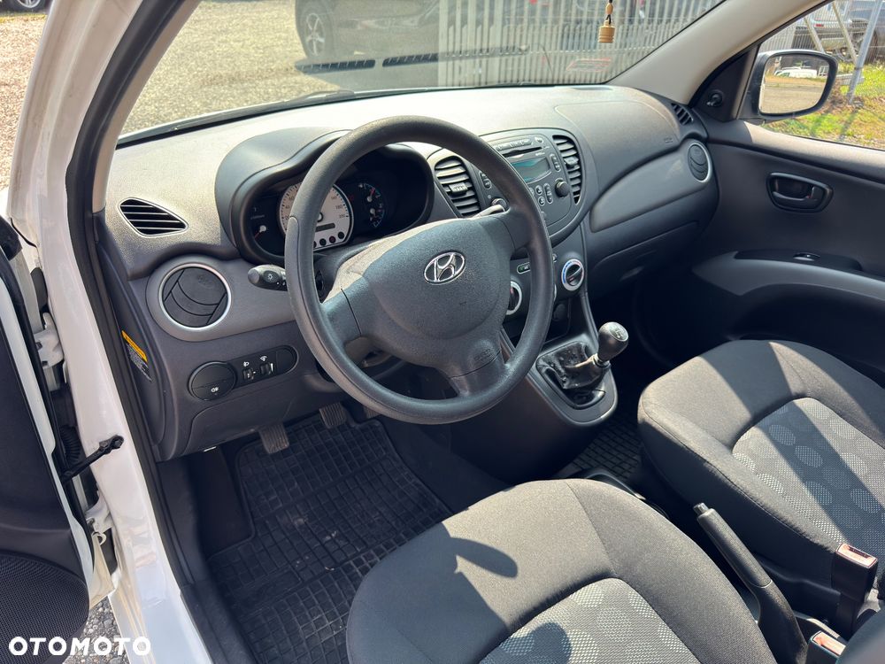 Hyundai i10 - 15
