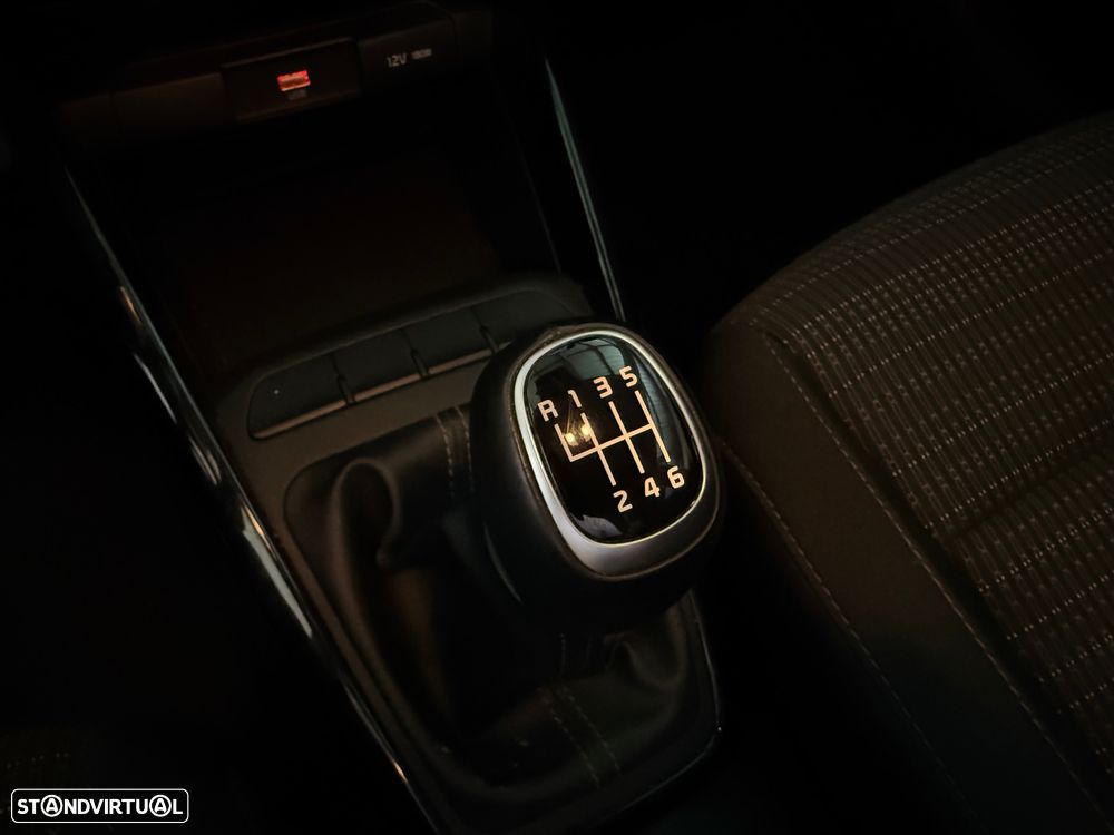 Kia Stonic - 14