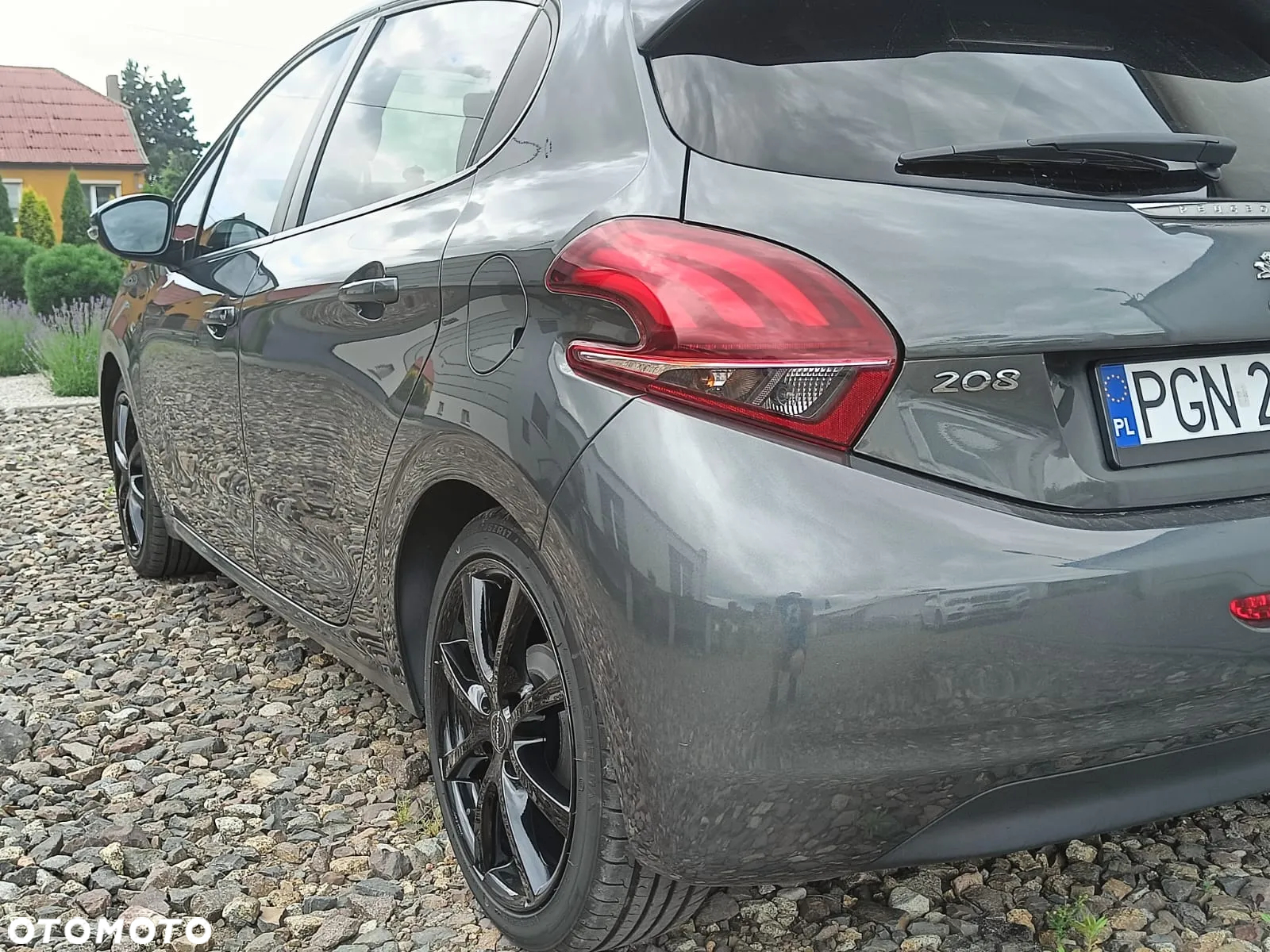Peugeot 208 1.2 PureTech Allure - 10
