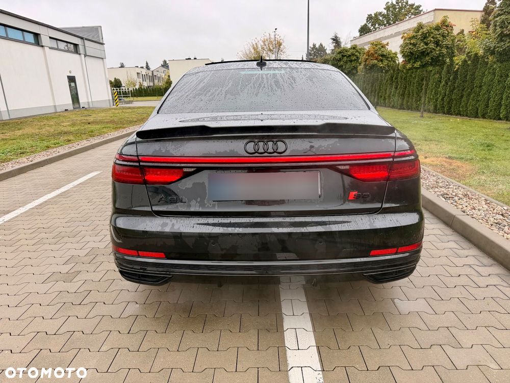Audi A8 - 7