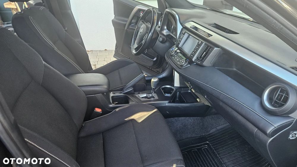 Toyota RAV4 Hybrid Premium 4x4 - 17