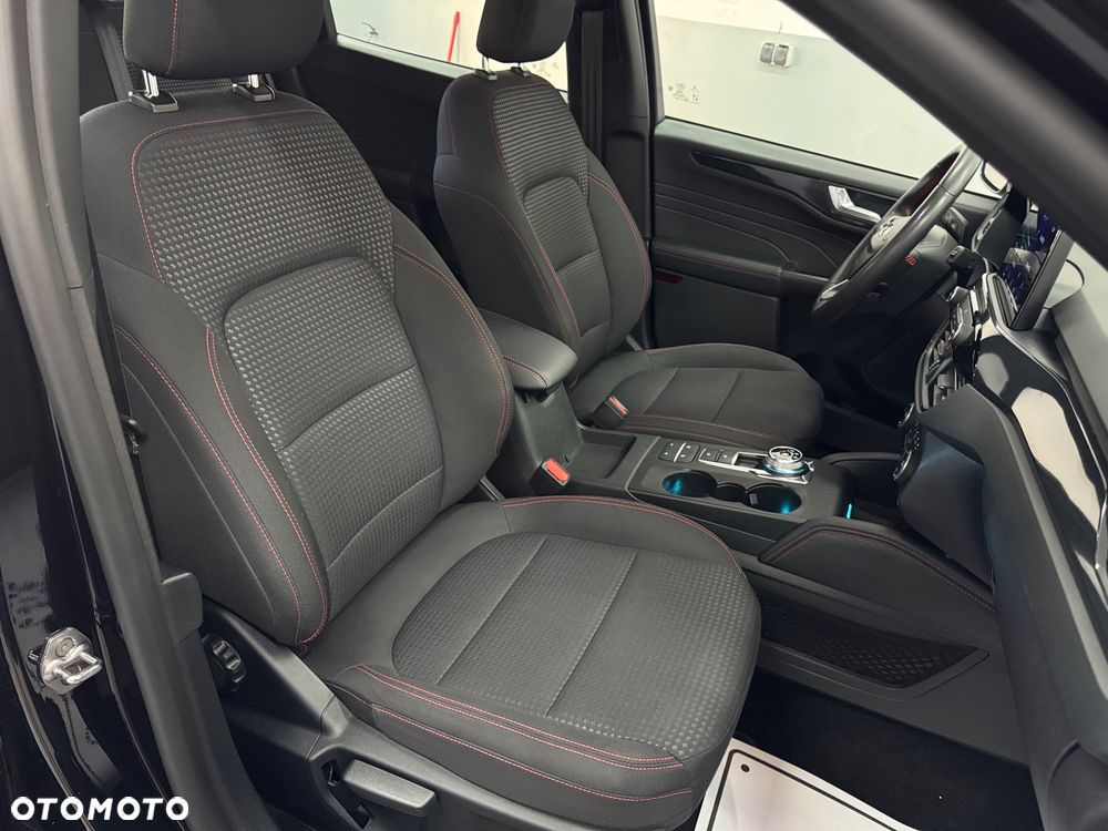 Ford Kuga 2.5 Duratec PHEV ST-LINE - 33