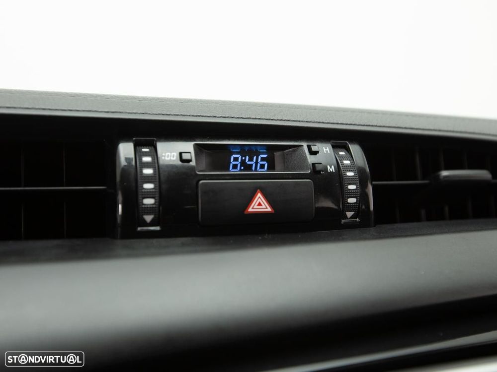 Toyota Hilux 2.4 D-4D 4WD DOUBLE CAB c/IVA - 15