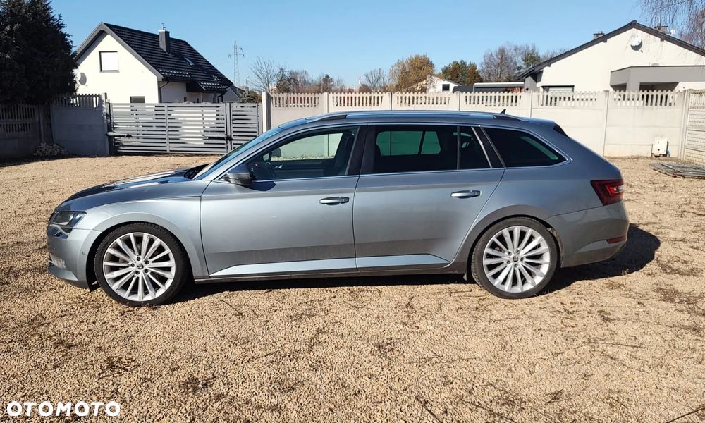 Skoda Superb 2.0 TDI 4x4 L&K DSG - 3
