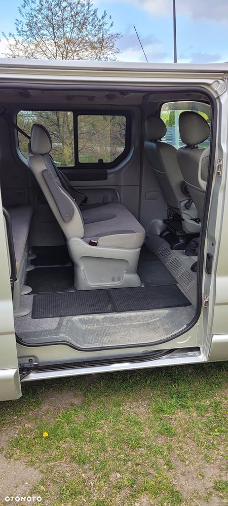 Opel Vivaro Tour - 11