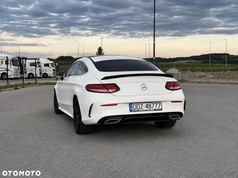 Mercedes-Benz C-Class 2016 photo 4