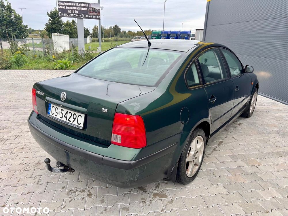 Volkswagen Passat 1.8 - 7