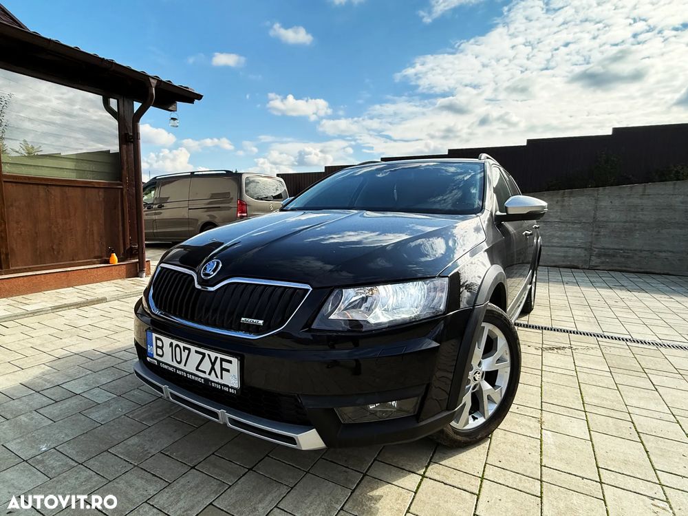 Skoda Octavia Combi 2.0 TDI 4x4 DSG RS - 8