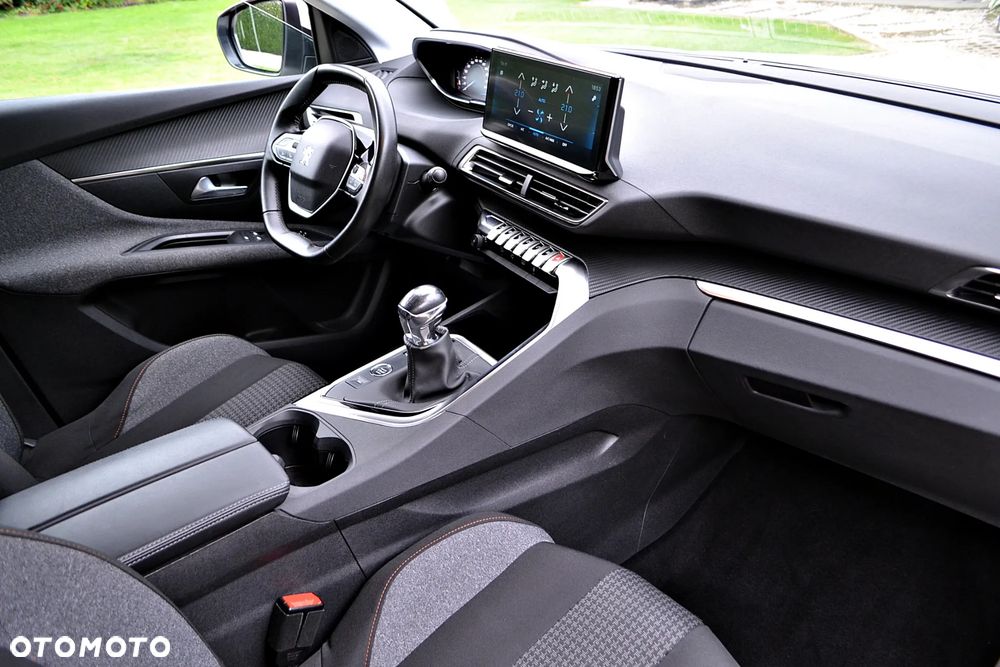 Peugeot 3008 1.5 BlueHDi Active S&S - 23