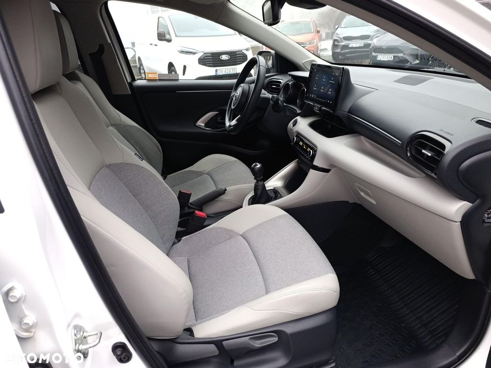 Toyota Yaris 1.5 Executive - 22