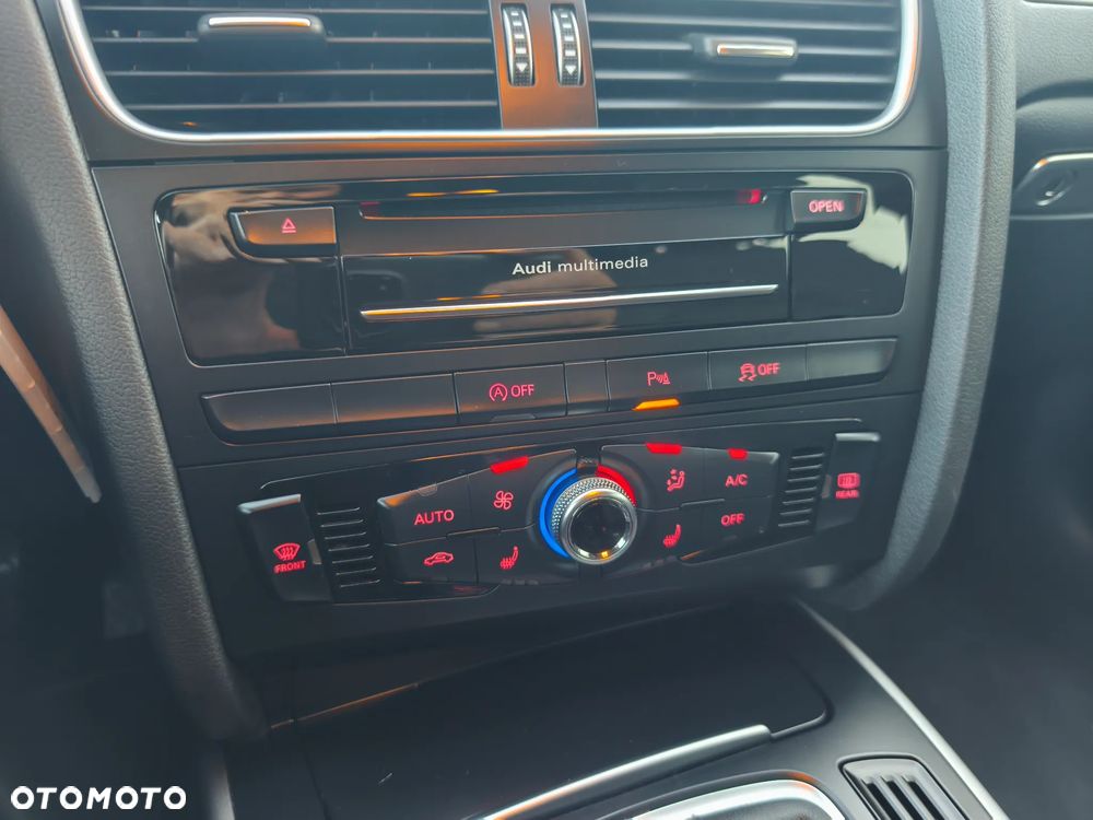 Audi A4 Avant 2.0 TDI Quattro S tronic - 27