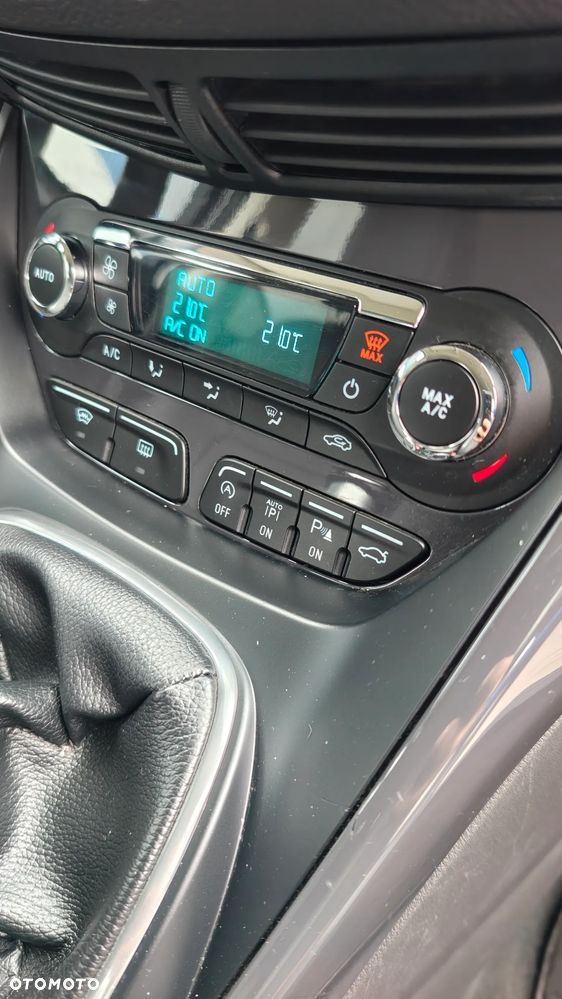 Ford Kuga - 26