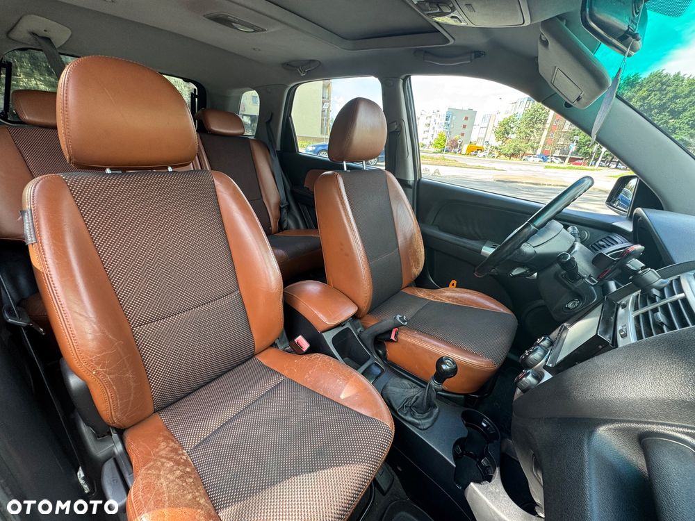 Kia Sportage 2.0 CRDi Tour - 8