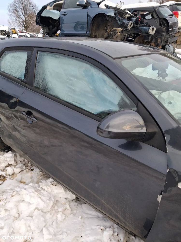 KIA CEED I HB 06- DRZWI PRAWE 5K - 2