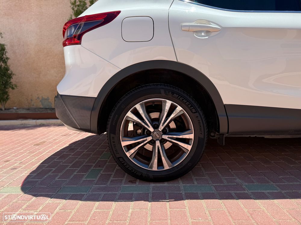 Nissan Qashqai 1.5 dCi N-Connecta - 19