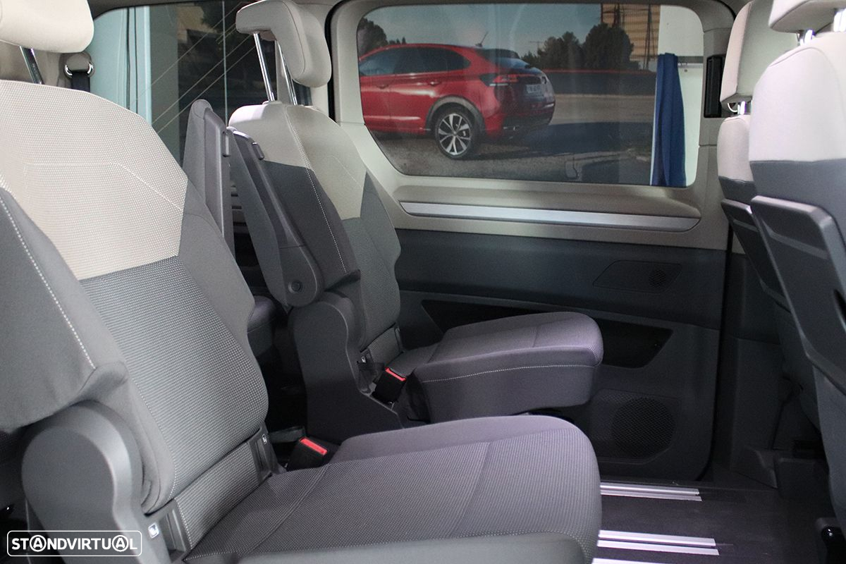 VW Multivan 1.5 TSI Life DSG - 19