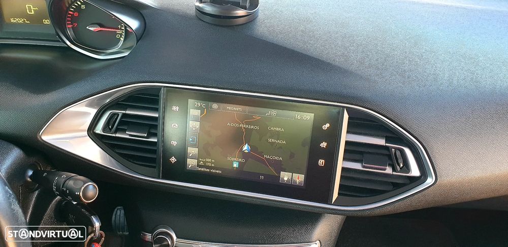 Peugeot 308 1.2 PureTech Allure - 25