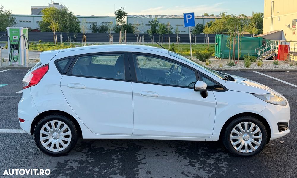 Ford Fiesta 1.5 TDCi Ambiente - 4