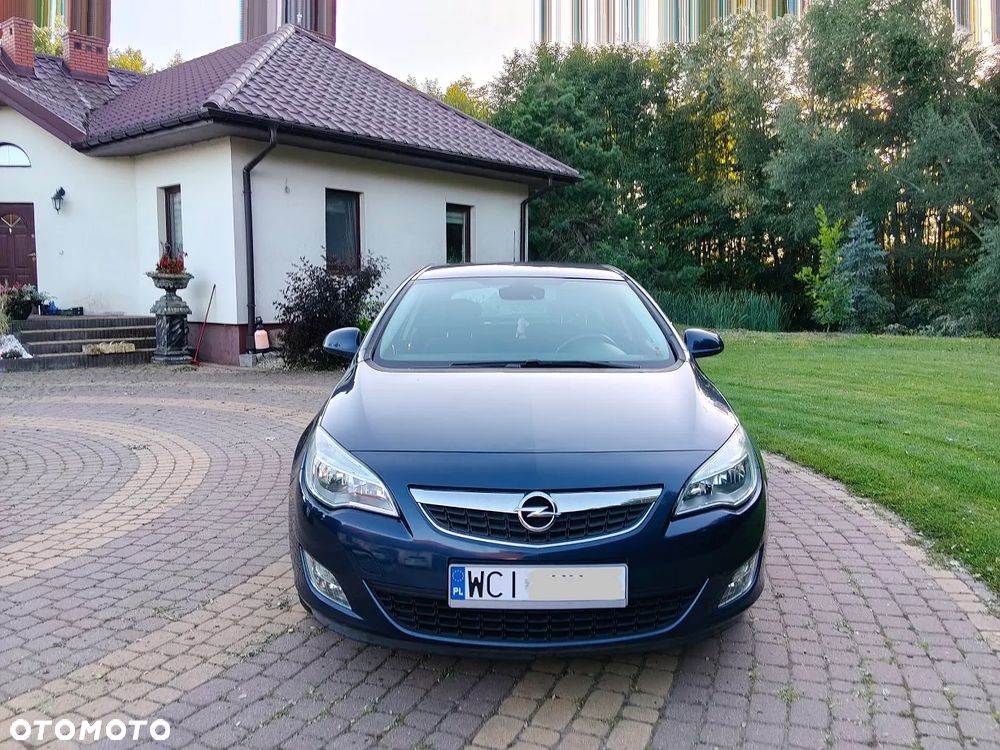 Opel Astra 1.4 T Executive - 15