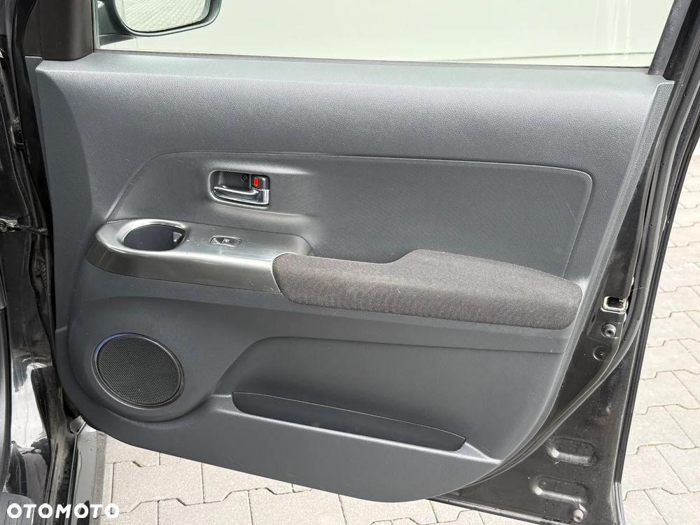 Daihatsu Materia - 27