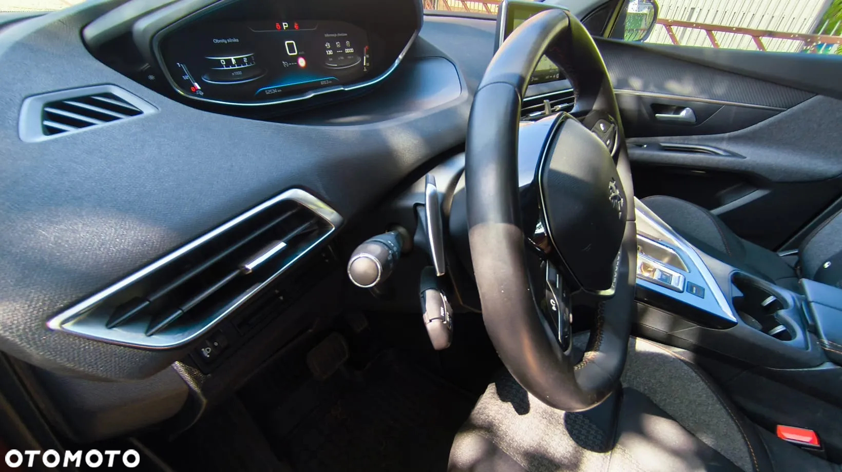 Peugeot 3008 1.2 PureTech Allure S&S EAT6 - 18