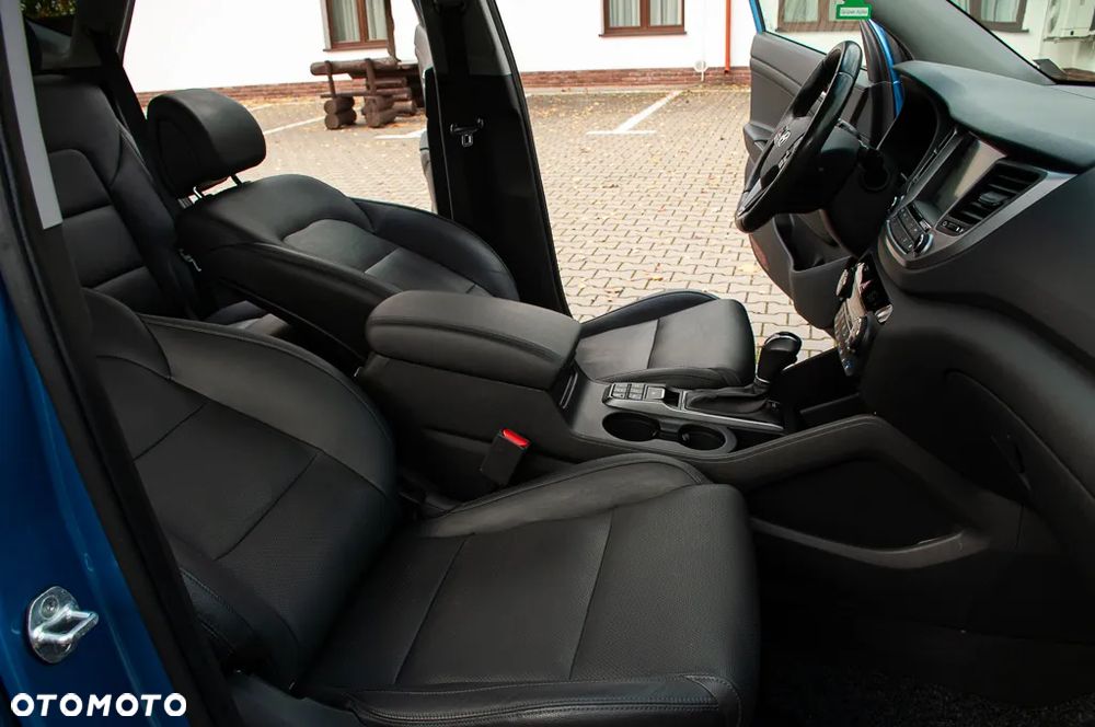 Hyundai Tucson ver-2-0-crdi-premium-4wd - 22